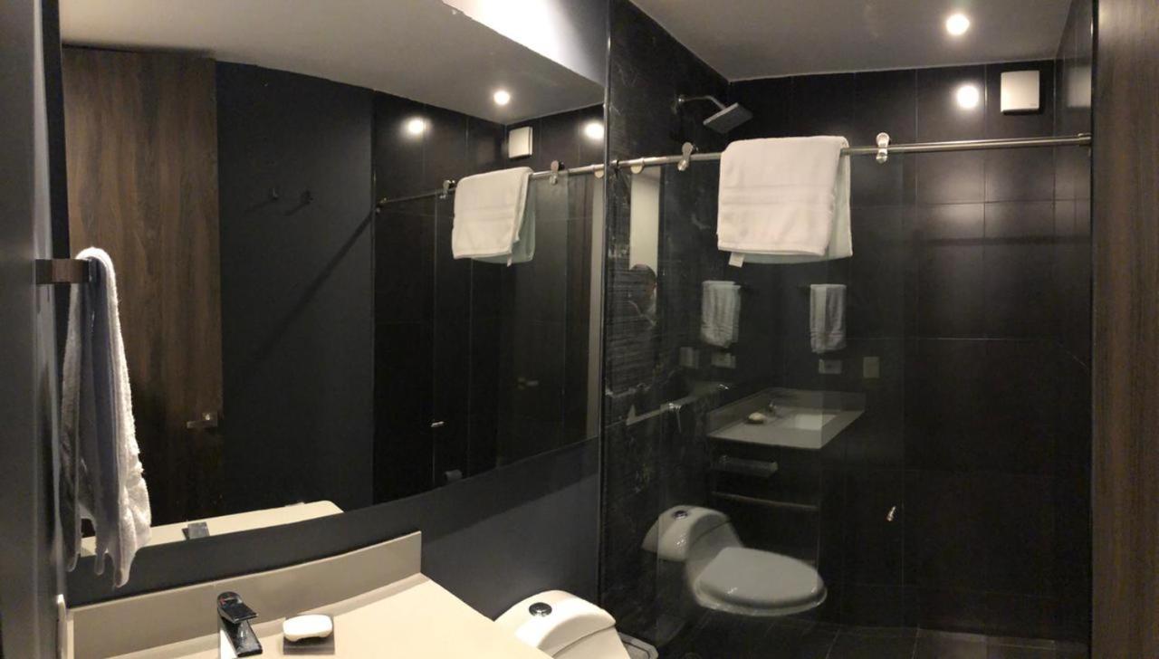 Luxury Apartment With Amenities In Chico โบโกตา ภายนอก รูปภาพ